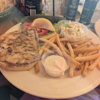 The Mucky Duck - Seafood Near Me - Captiva, Florida