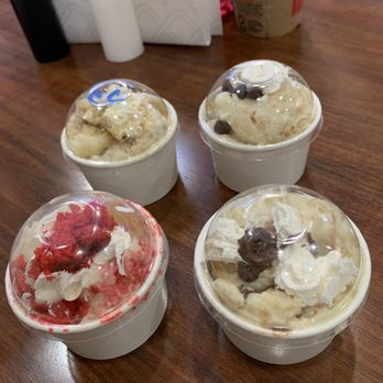 Peach Cobbler Factory - My pudding dessert flight - Coffee & Tea Near Me - Jacksonville, Florida Peach Cobbler Factory - My pudding dessert flight - Coffee & Tea Near Me - Jacksonville, Florida