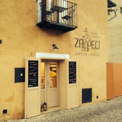 Za pecí - Vchod
