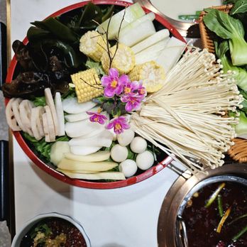 CHU SHANG HOT POT & BBQ - Updated July 2025 - 100 Photos & 33 Reviews ...
