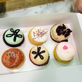 Georgetown Cupcake - Cupcakes Near Me - Washington, DC, District of Columbia