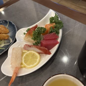 Takara - Sashimi - Sushi Bars Near Me - Irving, Texas
