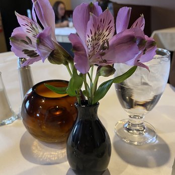 773 North - All of the tables have fresh flowers - New American Near Me - Grand Island, New York 773 North - All of the tables have fresh flowers - New American Near Me - Grand Island, New York