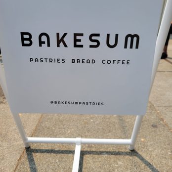 Bake Sum - Sidewalk dignage - Desserts Near Me - Oakland, California