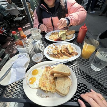 Art's Cafe - Diners Near Me - San Francisco, California