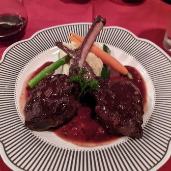 Le Chat Noir - Venison in bordelaise sauce - French Near Me - Riverside, California Le Chat Noir - Venison in bordelaise sauce - French Near Me - Riverside, California