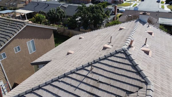 Everlasting Roofing Corp Logo