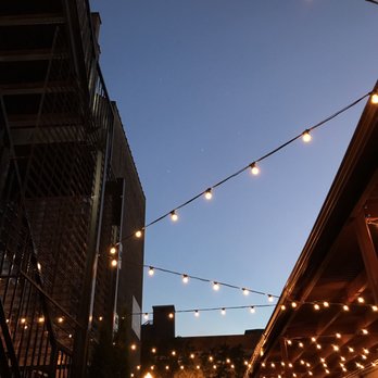 Small Cheval- Old Town - Outdoor lighting - Burgers Near Me - Chicago, Illinois