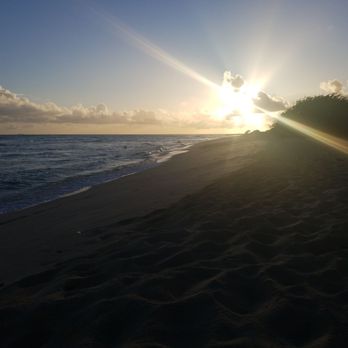 Nimitz Beach - Watching the sun disappear. - Beaches Near Me - Kalaeloa, Hawaii