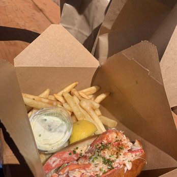 MARKET Seafood Eatery - LOBSTER ROLL - Seafood Near Me - Edmonds, Washington MARKET Seafood Eatery - LOBSTER ROLL - Seafood Near Me - Edmonds, Washington