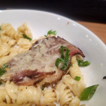 White Rabbit Kitchen - $12 Macaroni w/$5 brisket - Food Trucks Near Me - Andover, Minnesota