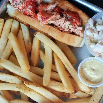 Shuckin' Shack Oyster Bar - Lobster roll - Seafood Near Me - Raleigh, North Carolina