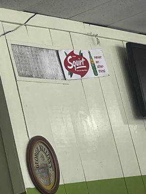 Ty's Hamburgers by null