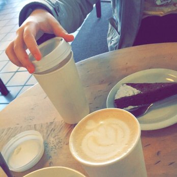 Stone Creek Coffee - White Mocha Latte & Brownie - Coffee & Tea Near Me - Oconomowoc, Wisconsin