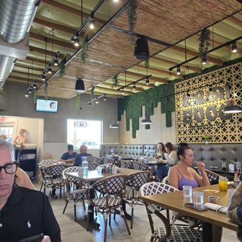 RealGood Brunch - Dining area - Breakfast & Brunch Near Me - Tucson, Arizona RealGood Brunch - Dining area - Breakfast & Brunch Near Me - Tucson, Arizona