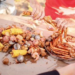 Topsail Steamer - Anna Maria Island - Great and amply selection of seafood