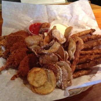 Joeys Yardarm - Appetizer plate: shrimp, fried green beans, silver dollar potatoes, & eggplant. - Bars Near Me - Racine, Wisconsin