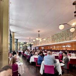 Bryant Park Grill - Inside very comfortable setting