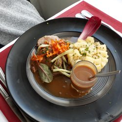 La Clé des Champs - Langue de boeuf dans le menu plat dessert