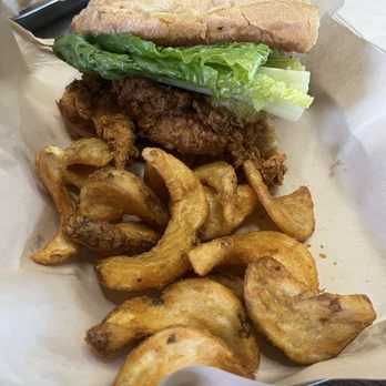 Brewskies and Bites - Fried Chicken Sandwich - Beer Bar Near Me - Seymour, Tennessee Brewskies and Bites - Fried Chicken Sandwich - Beer Bar Near Me - Seymour, Tennessee