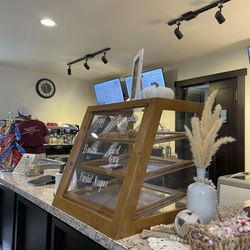 Cafe 8:32 - Ordering counter