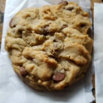 Crumbl - Chattanooga - Chocolate chip cookie - Bakeries Near Me - Chattanooga, Tennessee Crumbl - Chattanooga - Chocolate chip cookie - Bakeries Near Me - Chattanooga, Tennessee