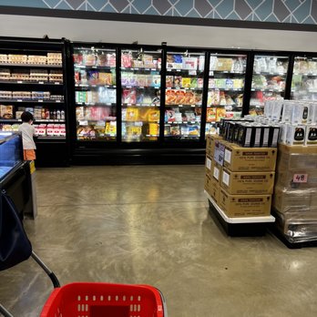 Hannam Supermarket - a shopping cart in a grocery store - International Grocery Near Me - Langley City, British Columbia Hannam Supermarket - a shopping cart in a grocery store - International Grocery Near Me - Langley City, British Columbia