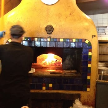 Jasper Pizza Place - Pizza oven - Pizza Near Me - Jasper, Alberta Jasper Pizza Place - Pizza oven - Pizza Near Me - Jasper, Alberta