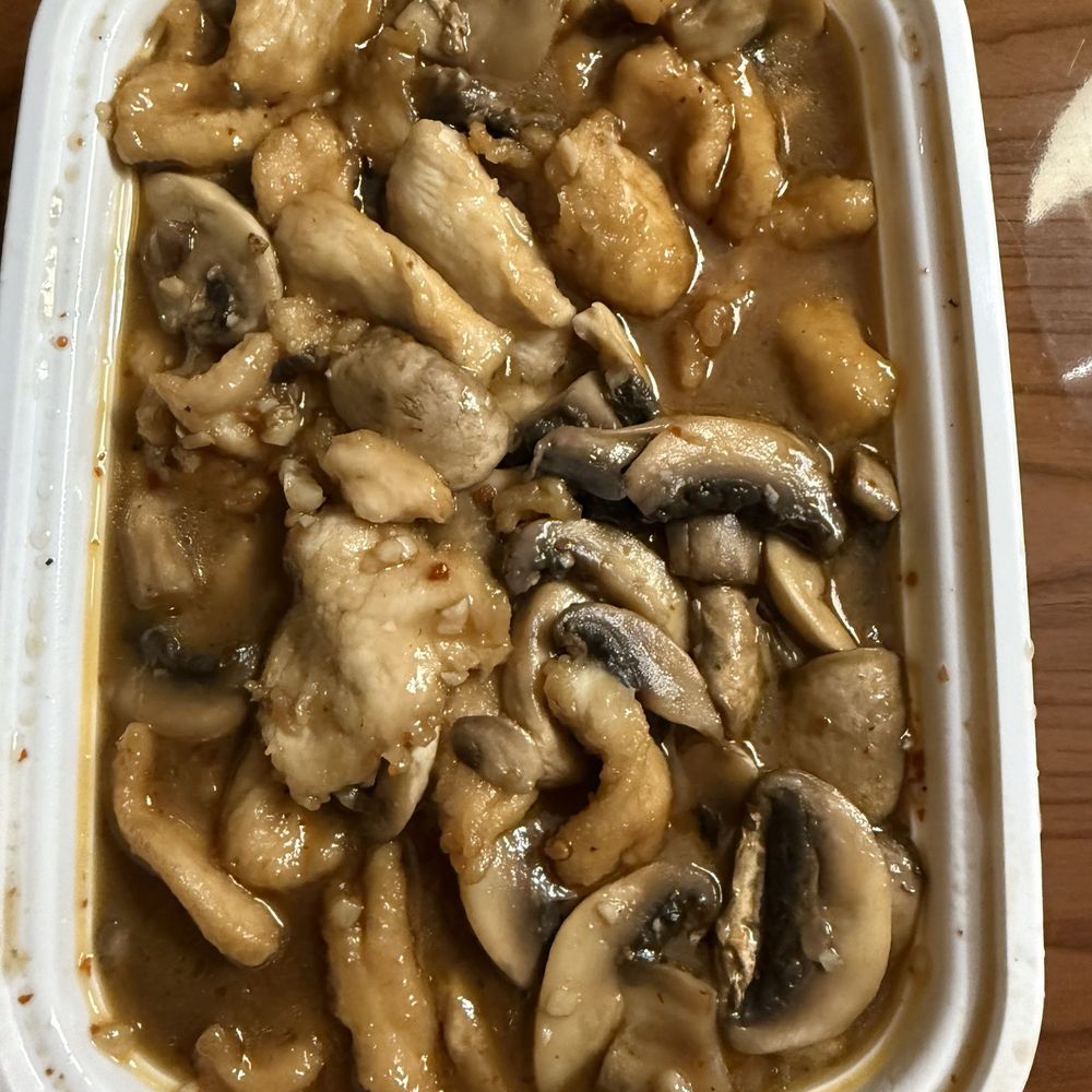 (L) Broccoli with Mushrooms (L) Broccoli with Mushrooms