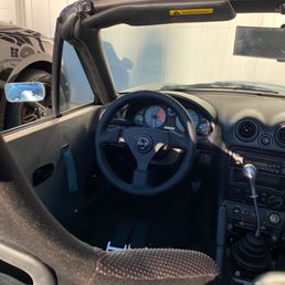 Installed steering wheel, QR, and shifter Installed steering wheel, QR, and shifter