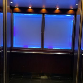 Hotel Derek - Elevator - Hotels Near Me - Houston, Texas