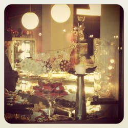 Konditorei Issel Cafe
