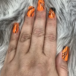 Halloween nails by Tracy.
