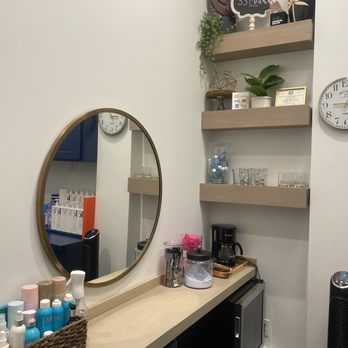 Reserve Salon and Spa - Inside 33 mane studio - Hair Salons Near Me - Tomball, Texas