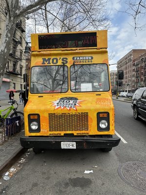 Mo's Burgers by null
