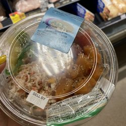 Dillon Stores - Poke bowl with salmon and tuna