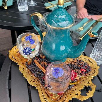 The Green Room - Stunning presentation - Cocktail Bars Near Me - Burbank, California