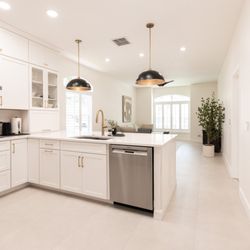 Metro Flooring & Cabinets