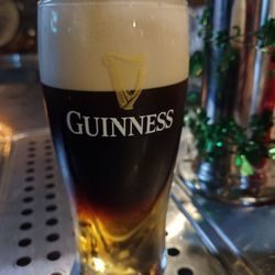 McKinley's Irish Pub - A perfectly poured Black and Tan.