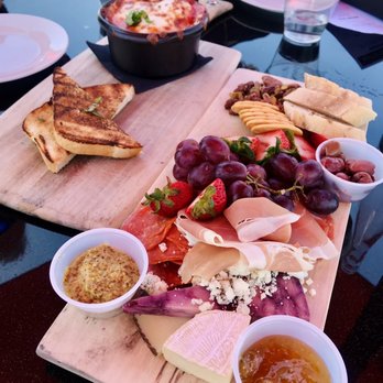 Monte De Oro Winery - Charcuterie board & kobe beef meatball - Wineries Near Me - Temecula, California Monte De Oro Winery - Charcuterie board & kobe beef meatball - Wineries Near Me - Temecula, California