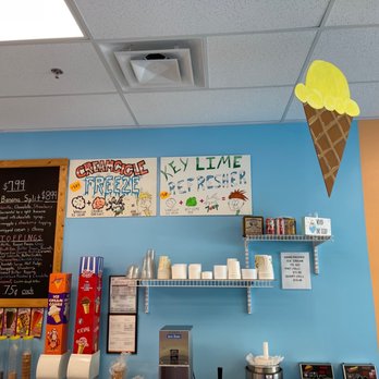 Scoops Ice Cream Parlor - Creamsicle Freeze - Ice Cream & Frozen Yogurt Near Me - Pigeon Forge, Tennessee Scoops Ice Cream Parlor - Creamsicle Freeze - Ice Cream & Frozen Yogurt Near Me - Pigeon Forge, Tennessee