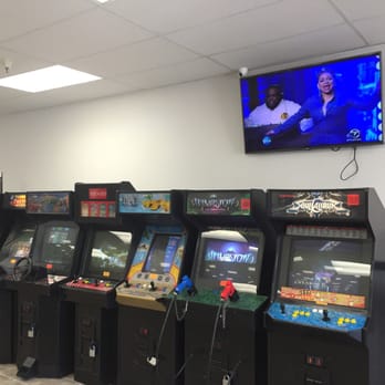 Town Center Laundry - Games for kids and TVs to watch - Laundry Services Near Me - Temecula, California Town Center Laundry - Games for kids and TVs to watch - Laundry Services Near Me - Temecula, California