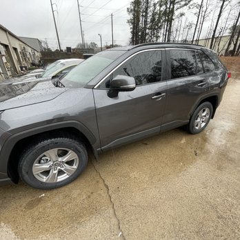 Throwing Shade Luxe Tint - Car Window Tinting Near Me Throwing Shade Luxe Tint - Car Window Tinting Near Me