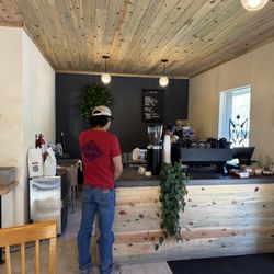 Lost Fox Coffee - Line up and order up