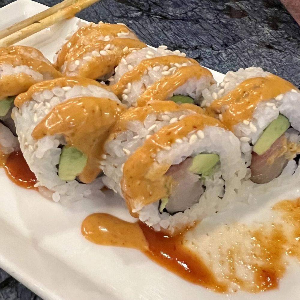 ZEN Kitchen & Bar - Spicy Hamachi Roll - Bars Near Me - Rchy, Florida ZEN Kitchen & Bar - Spicy Hamachi Roll - Bars Near Me - Rchy, Florida