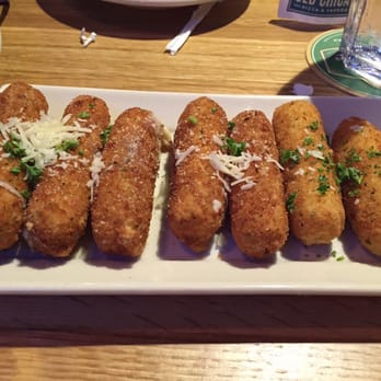 Old Chicago Pizza + Taproom - Mozzarella sticks - Pizza Near Me - Columbia, South Carolina