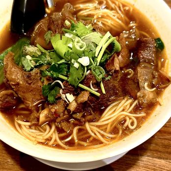 EMei - Beef Noodles / Rice Noodle in Spicy Sichuan Broth / - Szechuan Near Me - Philadelphia, Pennsylvania