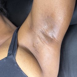 The Luxurious Wax - Underarm Wax