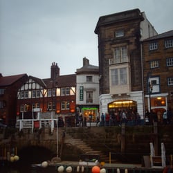 Bino's Bistro