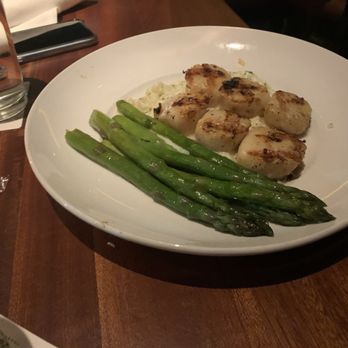 Seasons 52 - Scallops - New American Near Me - Edison, New Jersey